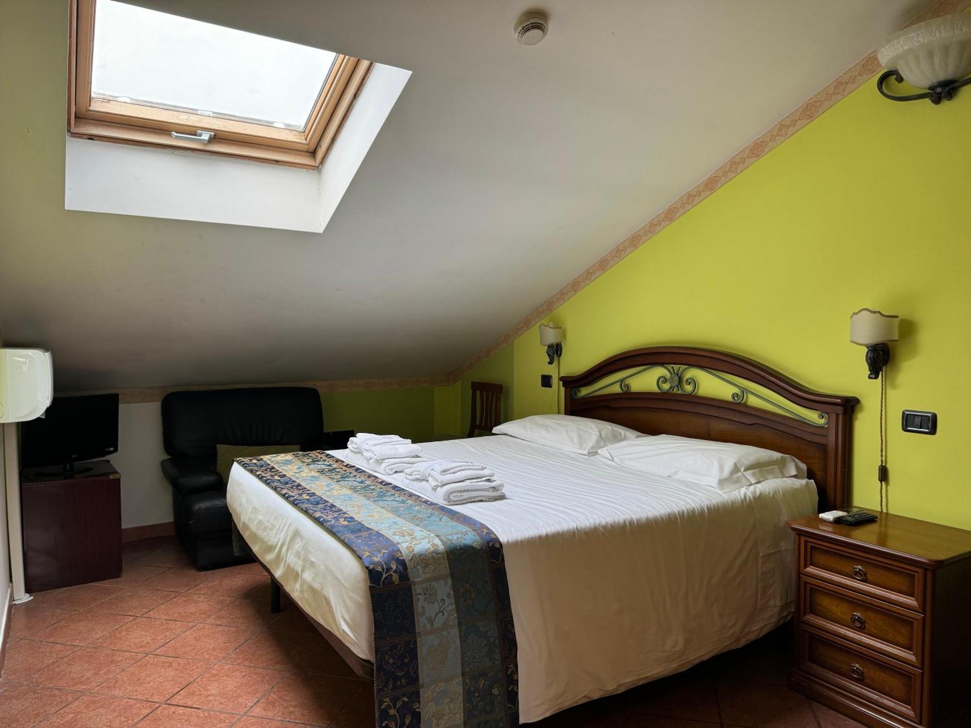 Euro House Inn Airport Fiumicino Exterior foto